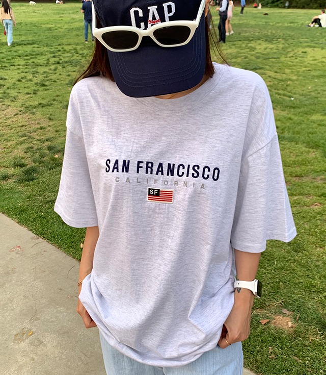 [남녀공용]샌프란 자수레터링 티셔츠(5color)